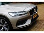 Volvo V60 2.0 T5 Momentum Aut. | Virtual | Nette staat | Apple Carplay | Stoelverwarming | Luxe Leder | Camera | Historie | NAP |