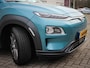 Hyundai Kona Electric EV Premium 64 kWh | Clima | Navi | Cruise | Leer | Stoel/Stuurverwarming | Led | Pdc | Stoelkoeling | SOH 100% | 3 fase lader