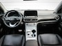 Hyundai Kona Electric EV Premium 64 kWh | Clima | Navi | Cruise | Leer | Stoel/Stuurverwarming | Led | Pdc | Stoelkoeling | SOH 100% | 3 fase lader