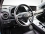 Hyundai Kona Electric EV Premium 64 kWh | Clima | Navi | Cruise | Leer | Stoel/Stuurverwarming | Led | Pdc | Stoelkoeling | SOH 100% | 3 fase lader