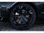 Volvo XC60 2.0 T8 Plug-in hybrid AWD Ultra Black Edition | PHEV | Facelift | Google | Long Range | Adaptieve Cruise Control | Luchtvering | Harman Kardon Audio | Stoelverwarming Voor + Achter | 360 Camera | Keyless | Gelamineerd Glas | DAB | Trekhaak | Stuurverwarming | Head-Up Display | Panoramadak | Getint Glas | Dodehoekdetectie | LED Koplampen