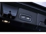 Volvo XC60 2.0 T8 Plug-in hybrid AWD Ultra Black Edition | Facelift | Luchtvering | Google | Long Range | Adaptieve Cruise Control | Harman Kardon Audio | Stoelverwarming Voor + Achter | 360 Camera | Keyless | Gelamineerd Glas | DAB | Trekhaak | Stuurverwarming | Head-Up Display | Panoramadak | Getint Glas | Dodehoekdetectie | LED Koplampen
