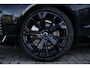 Volvo XC60 2.0 T8 Plug-in hybrid AWD Ultra Black Edition | Facelift | Luchtvering | Google | Long Range | Adaptieve Cruise Control | Harman Kardon Audio | Stoelverwarming Voor + Achter | 360 Camera | Keyless | Gelamineerd Glas | DAB | Trekhaak | Stuurverwarming | Head-Up Display | Panoramadak | Getint Glas | Dodehoekdetectie | LED Koplampen