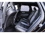 Volvo XC60 2.0 T8 Plug-in hybrid AWD Plus Black Edition | Adaptieve Cruise Control | Panoramadak | Trekhaak | Harman Kardon Audio | Stoel-/Stuurverwarming | 360° Parkeercamera | Dodehoek Detectie |