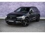 Volvo XC60 2.0 T8 Plug-in hybrid AWD Plus Black Edition | Adaptieve Cruise Control | Panoramadak | Trekhaak | Harman Kardon Audio | Stoel-/Stuurverwarming | 360° Parkeercamera | Dodehoek Detectie |