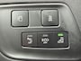 Citroën C4 130pk Feel Collection (Trekhaak - Keyless Entry - Parkeersensoren V+A - 17" - Automatische Airco - Navigatie - Apple Carplay)