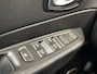 Renault Captur 0.9 TCe Intens | Eerste eigenaar dealeronderhouden | Navigatie/Android/Apple Carplay | LM Velgen 17" | Cruise Control | Achteruitrijcamera | Airco | Two-Tone kleur |