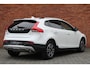 Volvo V40 Cross Country T3 Luxury | Trekhaak | Panoramadak | Extra getint glas | Dealeronderhouden | Elektrische stoelen met geheugenfunctie | Parkeerverwarming met timer | Verwarmde achterbank | Full led koplampen | All-season banden | Volvo Guard Alarm