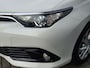 Toyota Auris Touring Sports 1.8 Hybrid Aspiration / Achteruitrijcamera / Trekhaak / All Season Banden / Navigatie / Lichtmetalen Velgen / Cruise Control / Climate Control /