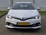 Toyota Auris Touring Sports 1.8 Hybrid Aspiration / Achteruitrijcamera / Trekhaak / All Season Banden / Navigatie / Lichtmetalen Velgen / Cruise Control / Climate Control /