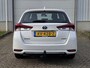 Toyota Auris Touring Sports 1.8 Hybrid Aspiration / Achteruitrijcamera / Trekhaak / All Season Banden / Navigatie / Lichtmetalen Velgen / Cruise Control / Climate Control /