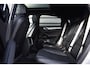 Porsche Cayenne Coupé 3.0 E-Hybrid 462pk Platinum Edition Techart | Krijt | Pano | 22'' Wielen | Trekhaak | Massage | Stoelventilatie | Bose | Head-Up | Luchtvering |