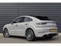Porsche Cayenne Coupé 3.0 E-Hybrid 462pk Platinum Edition Techart | Krijt | Pano | 22'' Wielen | Trekhaak | Massage | Stoelventilatie | Bose | Head-Up | Luchtvering |