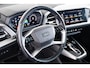 Audi Q4 e-tron 40 S edition 77 kWh Trekhaak - Panoramadak - Parkeerhulp voor/achter - Stoelverwarming - Audi sound system - Sportstoelen - Lichtpakket - Privacy glas - Verwarmbare voorruit - Optiekpakket zwart -