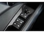 Audi Q4 e-tron 40 S edition 77 kWh Trekhaak - Panoramadak - Parkeerhulp voor/achter - Stoelverwarming - Audi sound system - Sportstoelen - Lichtpakket - Privacy glas - Verwarmbare voorruit - Optiekpakket zwart -