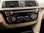 BMW 3-Serie Touring 318i High Executive Automaat (GROOT NAVI, CLIMATE, LEDER, STOELVERWARMING, SPORTSTOELEN, GETINT GLAS, CRUISE, LED KOPLAMPEN, NIEUWSTAAT)