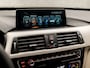 BMW 3-Serie Touring 318i High Executive Automaat (GROOT NAVI, CLIMATE, LEDER, STOELVERWARMING, SPORTSTOELEN, GETINT GLAS, CRUISE, LED KOPLAMPEN, NIEUWSTAAT)