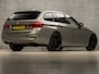 BMW 3-Serie Touring 318i High Executive Automaat (GROOT NAVI, CLIMATE, LEDER, STOELVERWARMING, SPORTSTOELEN, GETINT GLAS, CRUISE, LED KOPLAMPEN, NIEUWSTAAT)