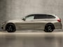 BMW 3-Serie Touring 318i High Executive Automaat (GROOT NAVI, CLIMATE, LEDER, STOELVERWARMING, SPORTSTOELEN, GETINT GLAS, CRUISE, LED KOPLAMPEN, NIEUWSTAAT)