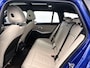 BMW 3-Serie Touring 330e Business Edition Plus | AUTOMAAT | PANORAMADAK | HEAD-UP | CAMERA | ELEKTRISCHE STOELEN MET GEHEUGEN | ELEKTRISCHE KOFFERKLEP | LEDEREN BEKLEDING | STOELVERWARMING |