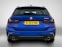 BMW 3-Serie Touring 330e Business Edition Plus | AUTOMAAT | PANORAMADAK | HEAD-UP | CAMERA | ELEKTRISCHE STOELEN MET GEHEUGEN | ELEKTRISCHE KOFFERKLEP | LEDEREN BEKLEDING | STOELVERWARMING |