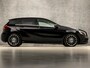 Mercedes-Benz A-klasse 180 AMG Sport Automaat (APPLE CARPLAY, GROOT NAVI, CAMERA, LEDER, STOELVERWARMING, SPORTSTOELEN, GETINT GLAS, KEYLESS START, NIEUWE APK, NIEUWSTAAT)