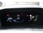 Peugeot e-208 EV 136PK GT PACK AUTOMAAT / NAVI / LEDER / CLIMA / PDC / 17" LMV / CAMERA / ALCANTARA / KEYLESS / I-COCKPIT / FULL-LED / 1E EIGENAAR / NIEUWSTAAT !!