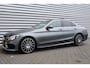 Mercedes-Benz C-klasse C180 156PK AMG LINE PREMIUM PLUS UPGRADE AUTOMAAT / NAVI / LEDER / CLIMA / FULL-LED / PDC / 19" LMV / PANO. DAK / BLUETOOTH / CRUISECONTROL / NIEUWSTAAT !!
