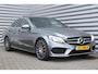 Mercedes-Benz C-klasse C180 156PK AMG LINE PREMIUM PLUS UPGRADE AUTOMAAT / NAVI / LEDER / CLIMA / FULL-LED / PDC / 19" LMV / PANO. DAK / BLUETOOTH / CRUISECONTROL / NIEUWSTAAT !!