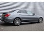Mercedes-Benz C-klasse C180 156PK AMG LINE PREMIUM PLUS UPGRADE AUTOMAAT / NAVI / LEDER / CLIMA / FULL-LED / PDC / 19" LMV / PANO. DAK / BLUETOOTH / CRUISECONTROL / NIEUWSTAAT !!