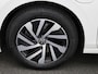Volkswagen Golf 1.4 eHybrid Style | APPLE CARPLAY | ANDROID AUTO | ERGO-ACTIVE STOELEN | PARKEERSENSOREN | LED VERLICHTING | ADAPTIVE CRUISE CONTROL | MASSAGE STOELEN | SFEERVERLICHTING |