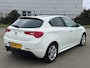 Alfa Romeo Giulietta 1.6 JTDm Distinctive PANO - NAVI