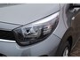 Kia Picanto 1.0-67pk DPi DynamicLine. Kwalitatief erg goed wagen voor jaren zorgeloos rijplezier! Airco, metallic lak, camera, cruise control, elektr. ramen v+a, Android auto/Apple carplay, DAB radio, USB aansl., LM wielen etc