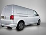 Volkswagen Transporter 2.0 TDI L2H1 204PK | Automaat | Multifunctioneel Stuurwiel | Adaptive Cruise Control | Trekhaak | Achteruitrijcamera | LED koplampen | Voorruitverwarming | Navigatie | Virtual Cockpit | Parkeersensoren Voor + Achter | Airco |