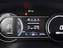 Kia Niro EV E-Niro DynamicLine 64 kWh (NAVIGATIE, STOEL-/STUURVERWARMING, CARPLAY, 1e EIGENAAR)