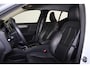 Volvo XC40 T4 Inscription - Parkeercamera achter - Verwarmde voorstoelen - Parkeersensoren voor & achter - Apple Carplay & Android Auto - Volvo On Call - Cruise Control - 18' LMV