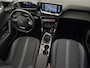 Peugeot 2008 1.2 PureTech 130pk Allure | Pano | Camera | Virtual | Trekh. | Carplay | Cruise | Navi | NAP