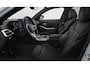 BMW 3-Serie 330e M Sport - Getinte Ruiten - elektrisch verstelbare/verwarmde stoelen - Parking Assistant Plus - Active Cruise Control - Comfort Access - Adaptieve LED koplampen - Elektrische achterklep -