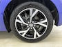 Toyota Yaris 1.5 Hybrid Dynamic Comfort Pack | BTW Voertuig | Stoel + stuurverwarming | Parkeersensoren voor+achter | dodehoekdetectie | Stoelverwarming | 1e Eigenaar | Apple CarPlay/android auto | Cruise Control Adaptive |