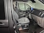 Ford Transit Custom 300 2.0 TDCI L2H1 Limited DC met o.a. Een Achteruitrijcamera, Parkeersensoren, Een Navigatiesysteem, Dodehoek detectie en Een Trekhaak