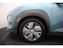 Hyundai Kona Electric EV Premium 64 kWh 3- Fase SOH 96,1% | Warmtepomp | Trekhaak | Leer | Camera | Head-Up Display