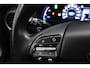 Hyundai Kona Electric EV Premium 64 kWh 3- Fase SOH 96,1% | Warmtepomp | Trekhaak | Leer | Camera | Head-Up Display