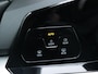 Volkswagen Golf 1.0 TSI Life | Panoramodak | ACC | Sensoren voor + achter | Regensensor | App Connect |