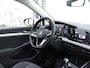 Volkswagen Golf 1.0 TSI Life | Panoramodak | ACC | Sensoren voor + achter | Regensensor | App Connect |