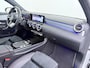 Mercedes-Benz A-klasse 180 AMG Line (Facelift) | Panorama - Schuifdak | Head-Up Display | Burmester Surround System | Sfeerverlichting | Memory Seats | 360° Camera | Apple Carpplay / Android Auto