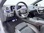 Mercedes-Benz A-klasse 180 AMG Line (Facelift) | Panorama - Schuifdak | Head-Up Display | Burmester Surround System | Sfeerverlichting | Memory Seats | 360° Camera | Apple Carpplay / Android Auto