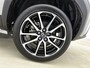 Toyota Yaris Cross 1.5 Hybrid GR Sport | Head-up Display | Dodehoek detectie | Parkeersensoren voor+achter | Stoelverwarming | Apple CarPlay/Android auto |