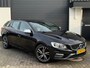 Volvo V60 1.6 T3 R-Design Automaat | NL Auto | NAP | Trekhaak | Leder