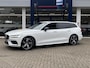 Volvo V60 2.0 B3 Momentum Advantage / Automaat / NL-Auto / Dealer-Onderhouden / 1e-Eigenaar /  Adaptieve Cruise-Control / Climate-Control / Keyless / LED / Apple-Carplay & Android-Auto / DAB Radio-Bluetooth / Navi / PDC V+A met Camera / 19'' LMV / ENZ.