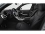 BMW 3-Serie Touring 330e M Sport - Elektrisch verstelbare/verwarmde stoelen - Comfort Access - Parking Assistant Plus - Active Cruise Control - Getinte Ruiten - zonneschermen achterportierramen -